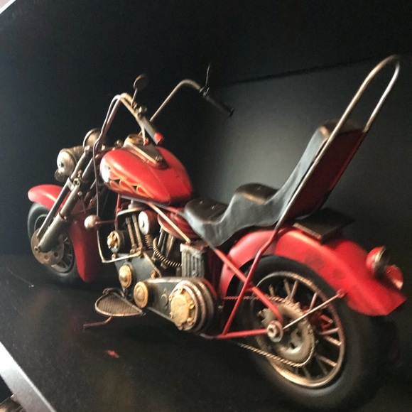 Harley Davidson Motorcycle. Collectable Metal. NEW - Picture 4 of 9